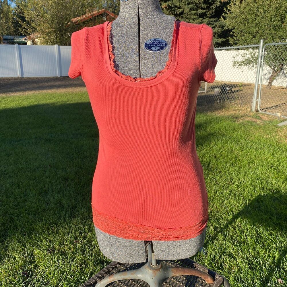 Vanity Vintage Y2K Lace Hem Bottom Elastic Long Ribbed Lace Neck Shirt Size M